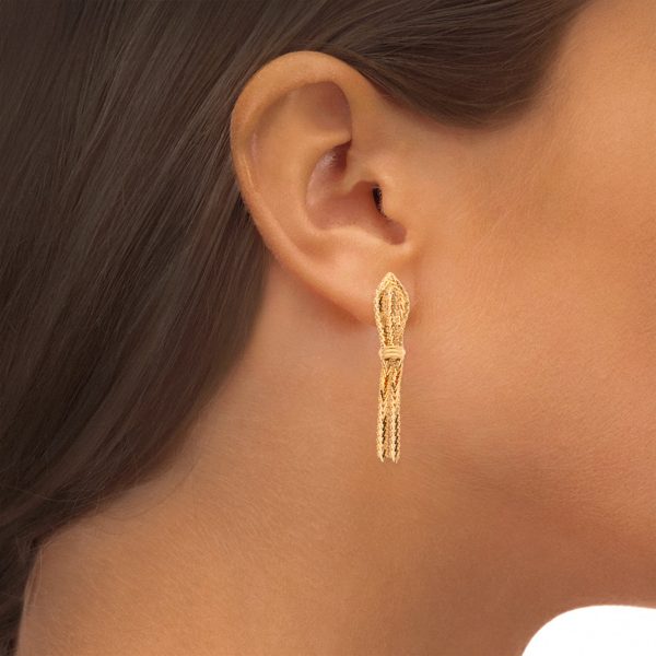 Aretes boleados con colgantes en oro amarillo 18 kilates. Fashion